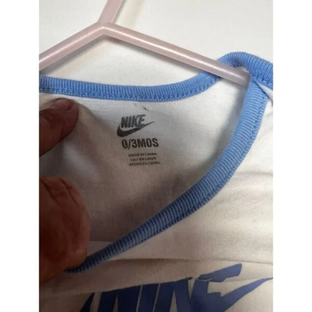 Nike onesie‎